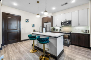 Luxury Midtown Atlanta Retreat- Balcony Gym and Pool by Ponce City Market & Atlantic Station
